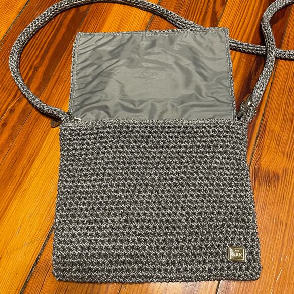 The Sak crossbody purse gray silver sparkle flap bag zipper closure wicker - Picture 3 of 8